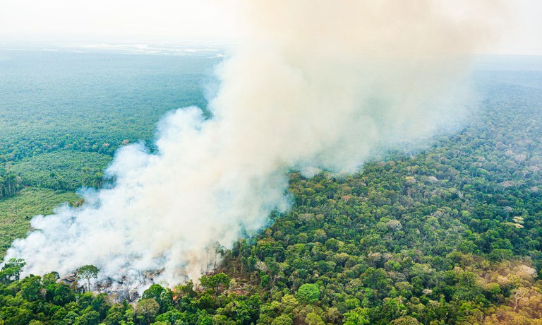 Governo Federal destina mais de R$ 514 milhões extras para combate a incêndios e seca na Amazônia Governo Federal destina mais de R$ 514 milhões extras para combate a incêndios e seca na Amazônia