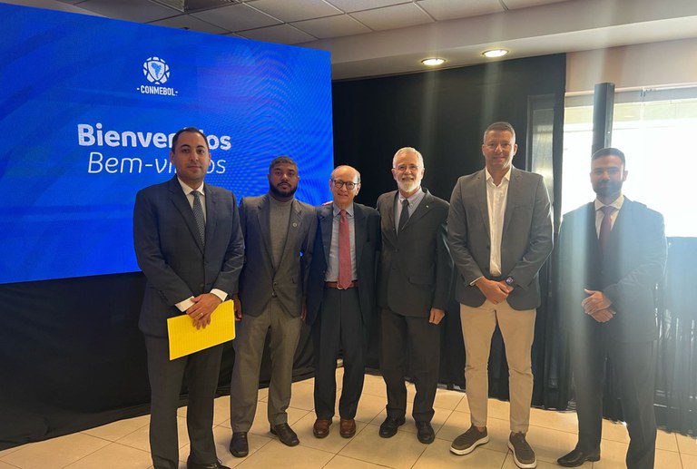 Em reunião na Conmebol, governo brasileiro pede mais rigor no enfrentamento ao racismo Em reunião na Conmebol, governo brasileiro pede mais rigor no enfrentamento ao racismo